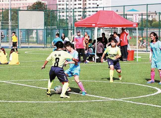 Deaf Women's Football Team from Chongqing Ranked Second in National Competition