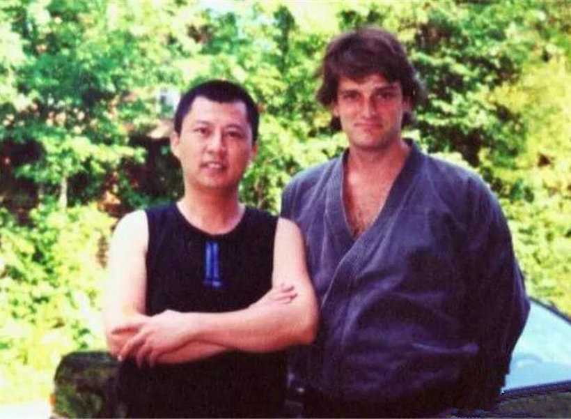Du Zhiyu and Shannon O'Connor in 2001