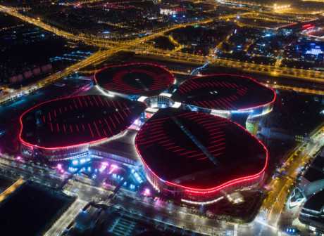 Clover Design Signifies Flowering of New Era