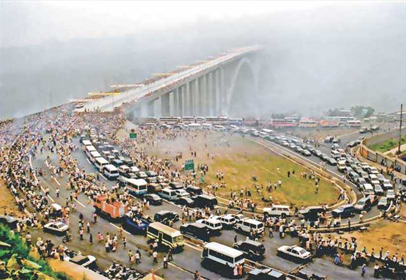 camera-lens-Yangtze-River-Bridge-1997