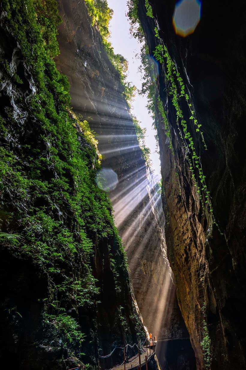 rift-valley-ground-crack