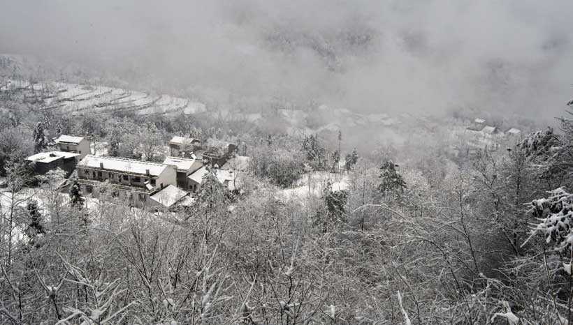 snow-Xuebao-Mountain