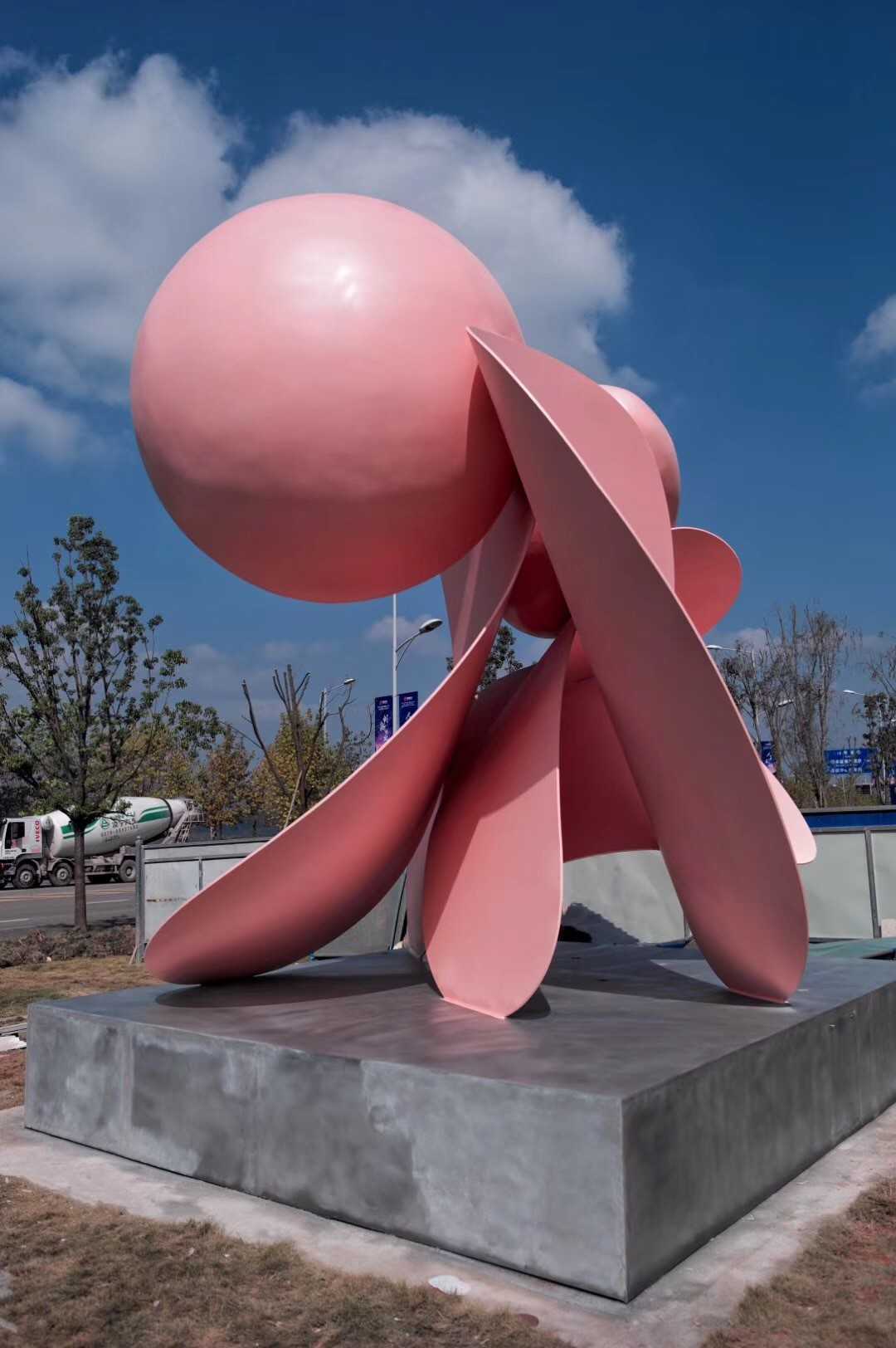 Liu Wei’s Micro World 