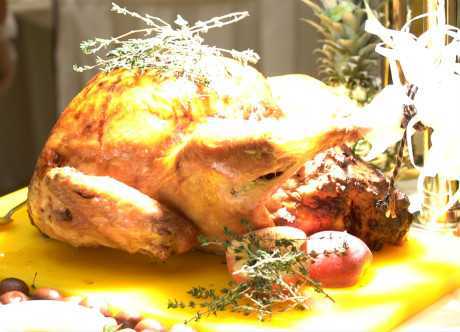 A Big Thanksgiving Dinner to Warm Expats in Chongqing