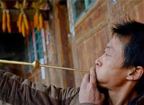 100 Year Old Handmade Musical Instrument to Apply for Chongqing Intangible Heritage