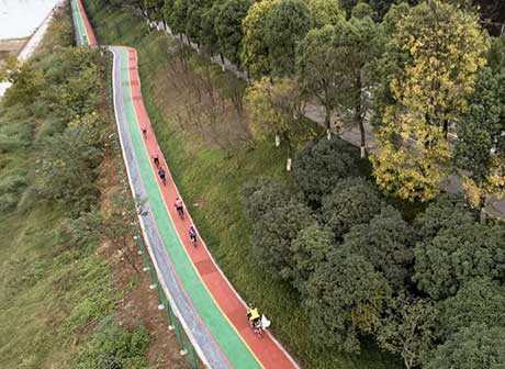 The First Riverside Bicycle Fitness Track Opens in Chongqing