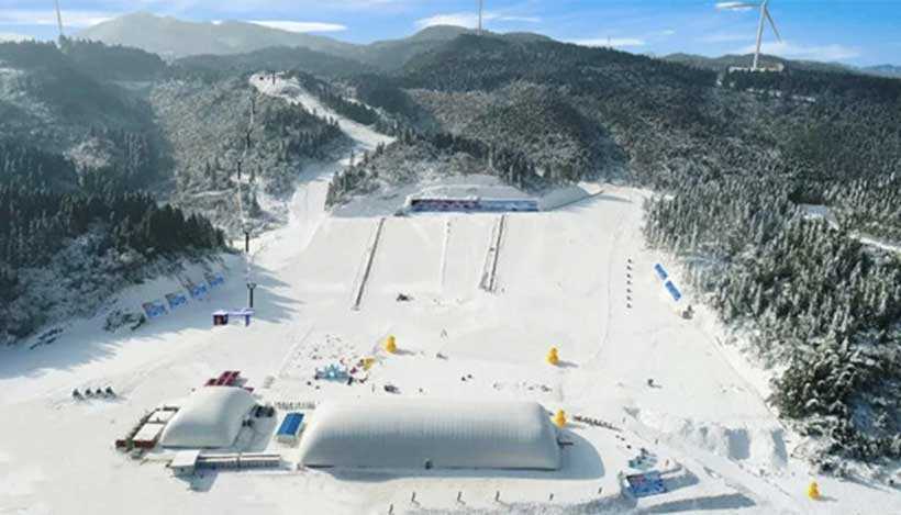 ski-resort-panorama