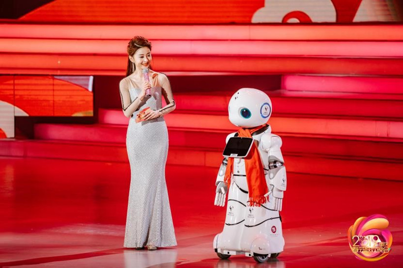 Chongqing-Chines-New-Year-Gala-recording-robot