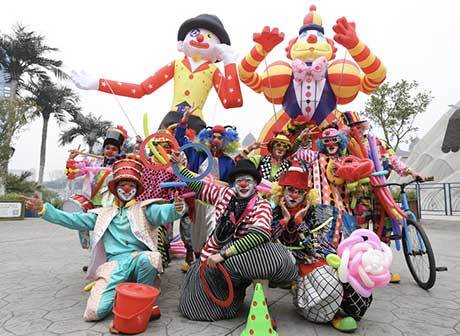 Clown Festival of Locajoy Brings You A Happy Lunar New Year