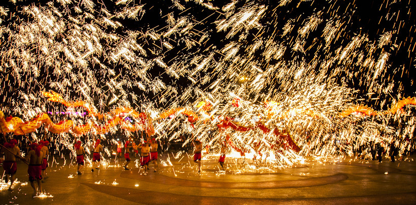 culture-themed-marathon-dragon-dance