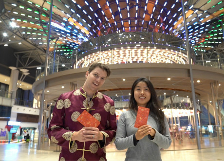The First Spring Festival for A British Husband and Chinese Wife in Chongqing