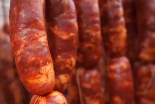 What do Chinese people buy for the New Year?