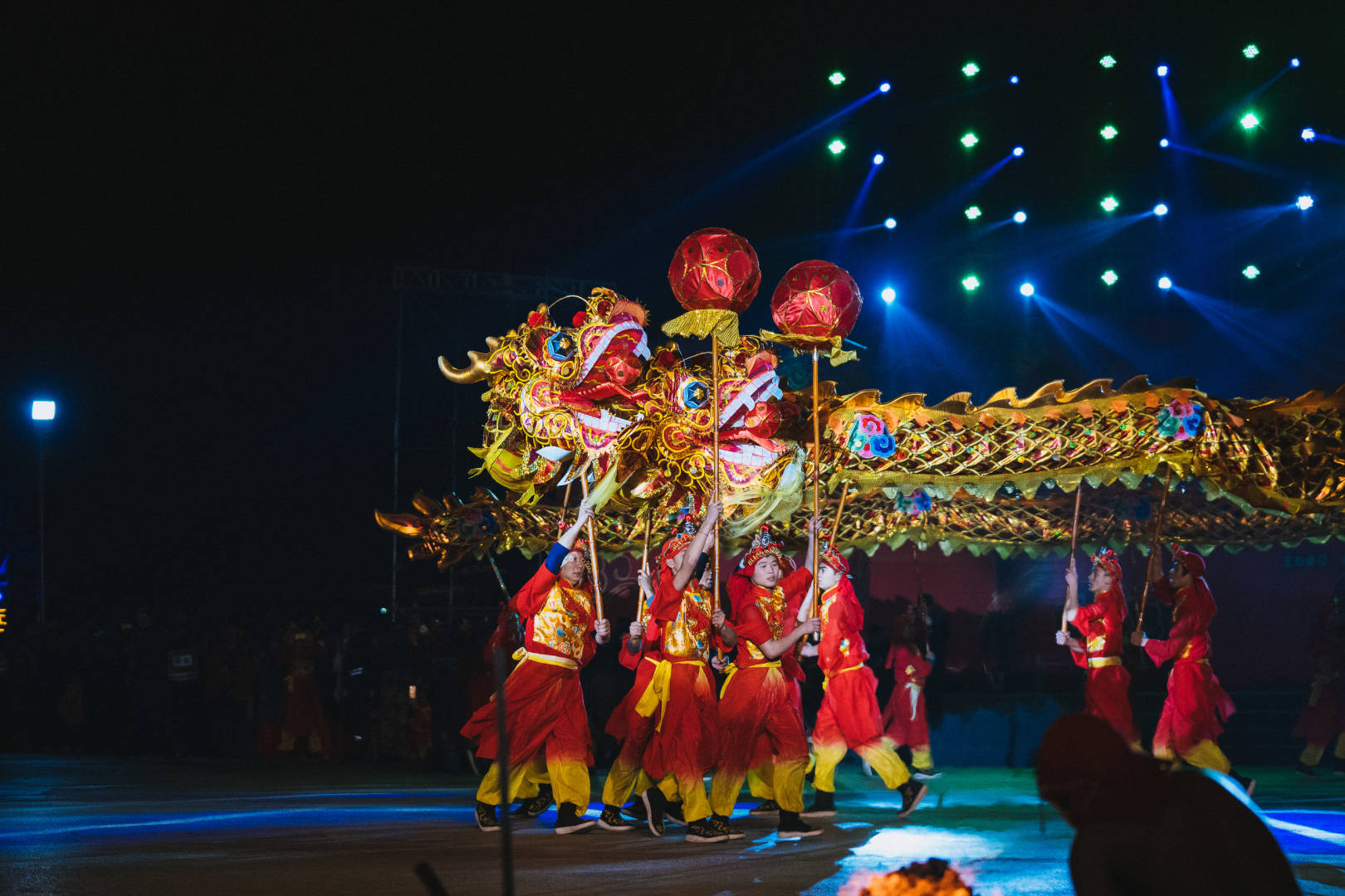 Mark the Chinese Lantern Festival with Fire Dragon Dance | ichongqing