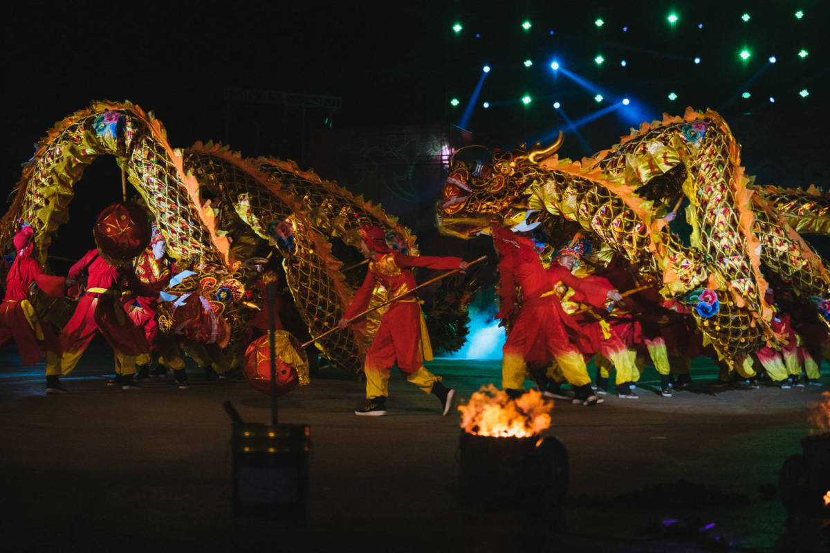 Mark The Chinese Lantern Festival With Fire Dragon Dance 