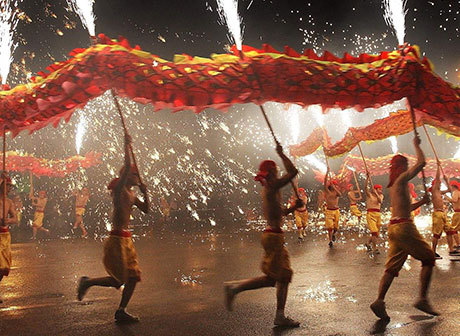 Tongliang Fire Dragon Dance Sparkles in Taiwan