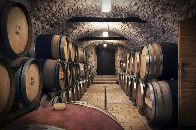 underground-red-wine-cellar