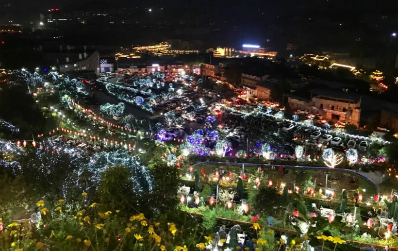 Nanshan-Mountain-hot-pot-street