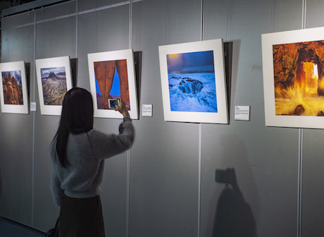 2019 US – China Nature & Tourism Photography Exhibit Opens in Chongqing Library