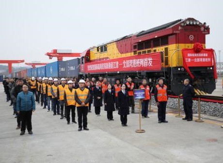 Western China Integrates into New International Land-Sea Trade Corridor
