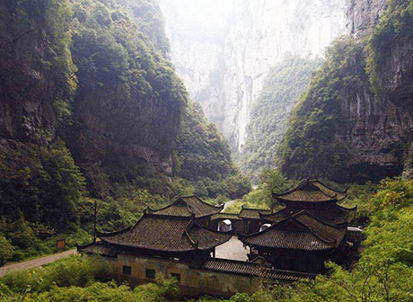 Go to Wulong for Some Spectacular BASE Jumping | ichongqing