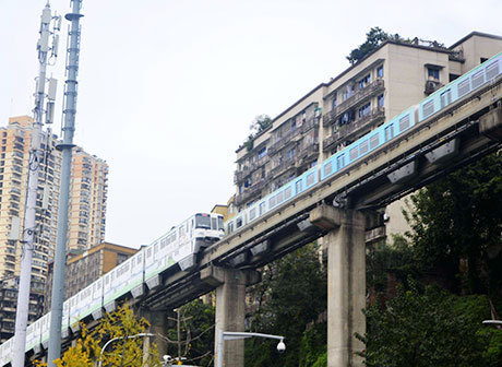 Go Sightseeing by Taking Chongqing Rail Transit in Spring