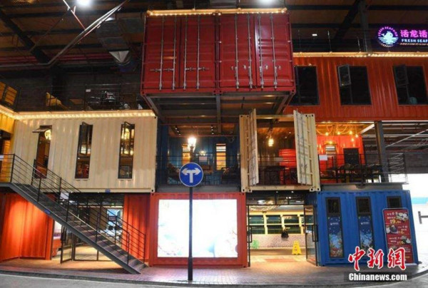 The world's incredible shipping container restaurants