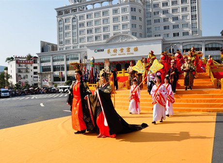 The Annual Fengdu Temple Fair Makes Grand Opening