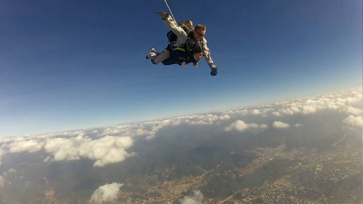 High-Place-Program-skydive