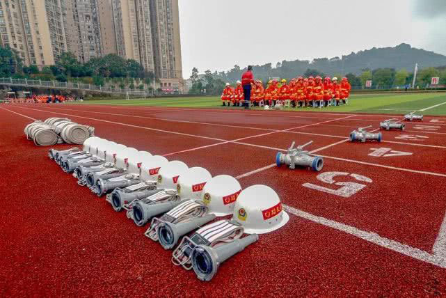 Mini-Fire-Stations-train