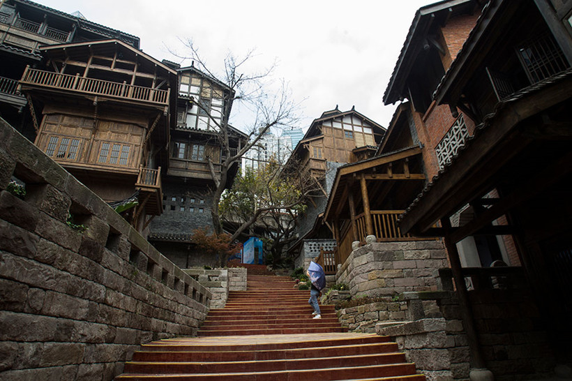 Shibati-viewings-with-stairs