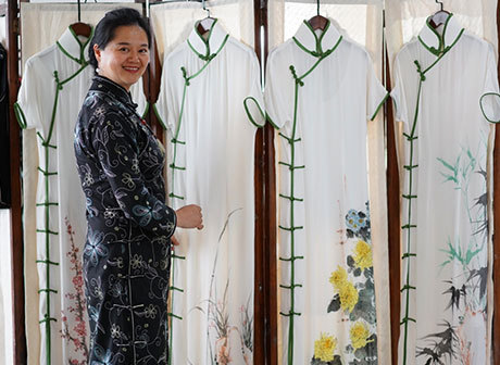 Century-old Cheongsam Shop Continues Crafting Beauty
