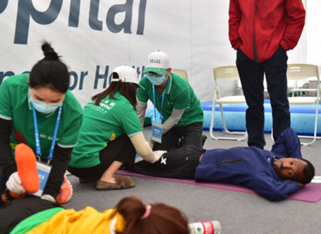 Raffles Hospital Provides International Medical Services at Chongqing International Marathon