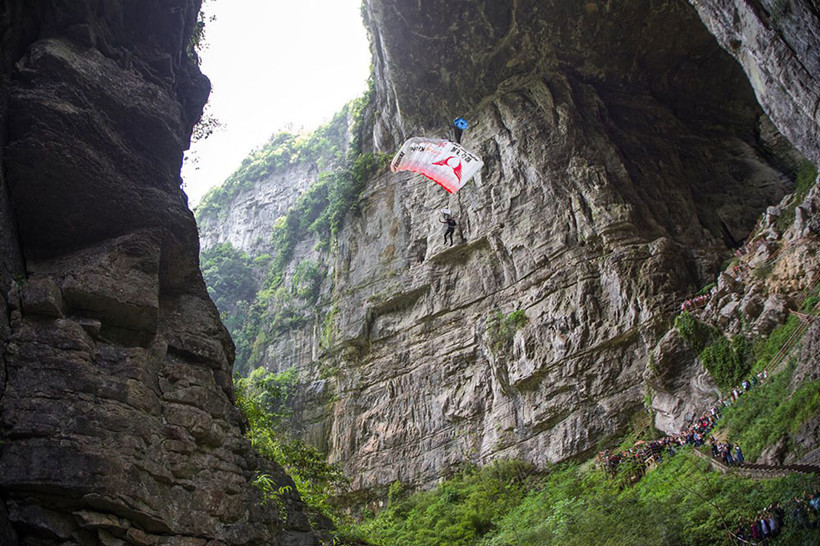 Base-Jumping-outdoor