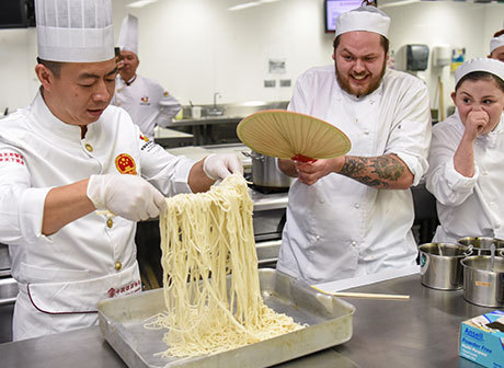 Chongqing Noodles and Hot Pot Astonished the New Zealand Cooks