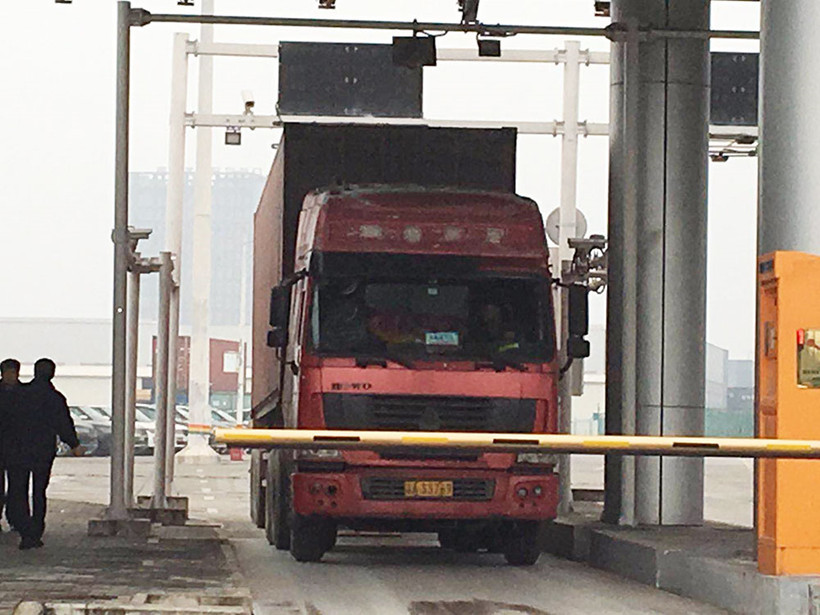 Imports-and-Exports-truck