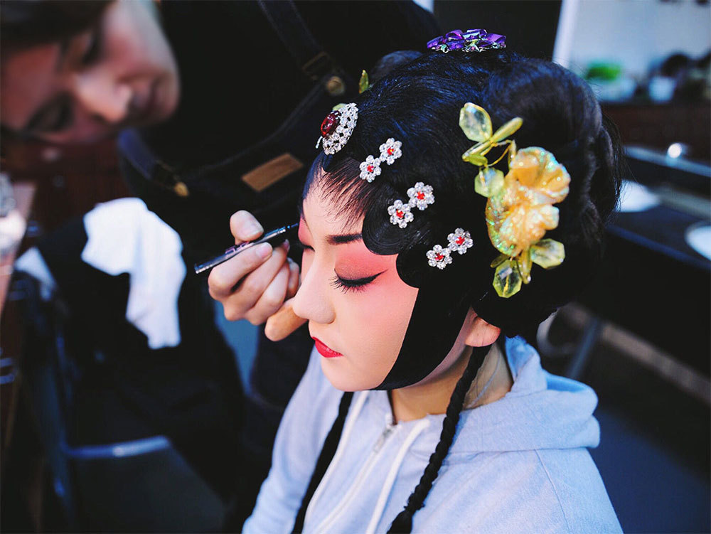 Sichuan-Opera-makeup