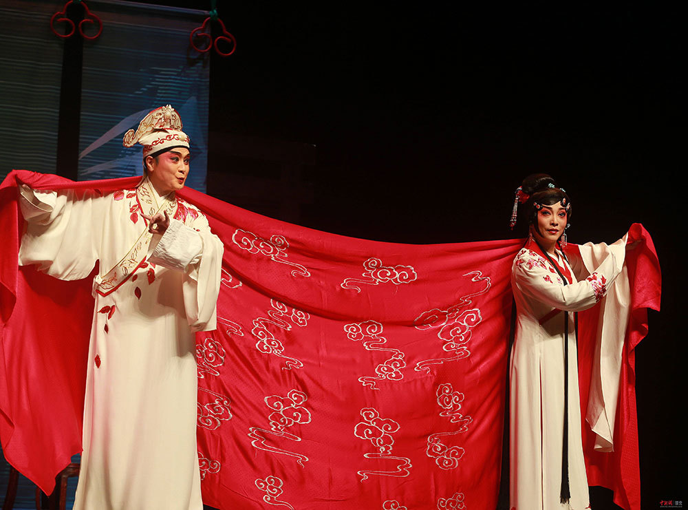 Sichuan-Opera-performance