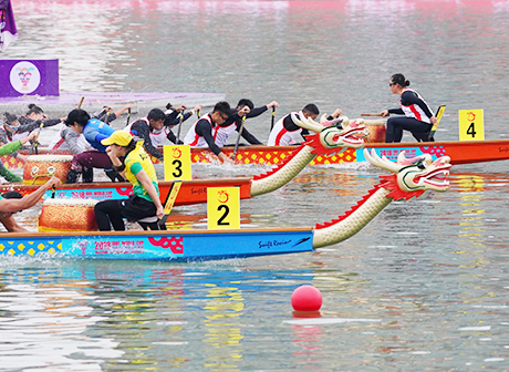 With Dragon Boat Festival Approaching, Enjoy Dragon Boat Race in Chongqing
