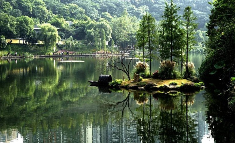 Caiyun Lake National Wetland Park in Jiulongpo District