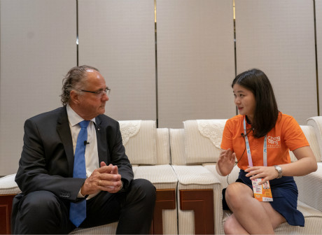 Chief Executive Officer of Hellmann Worldwide Logistics: Chongqing is Becoming an International Logistic Hub