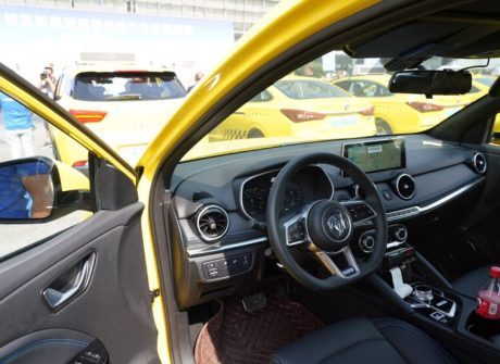 First Batch of 200 New-Energy Taxis Debuted in Chongqing