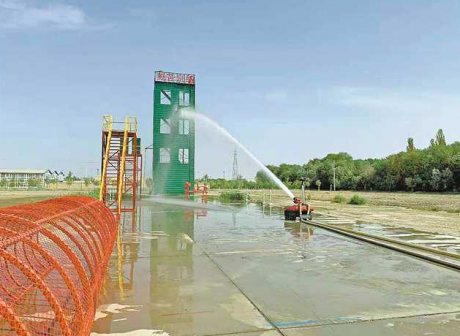 Made in Chongqing Fire-fighting Robots Go on the Market