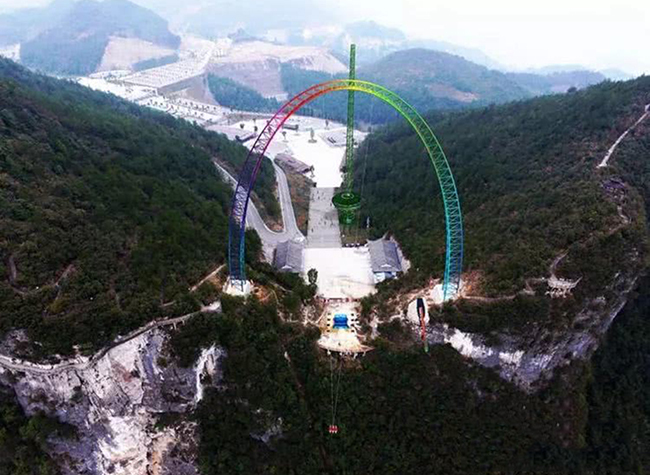 Yunyang Longgang Scenic Spot Builds a Super Cliff Swing