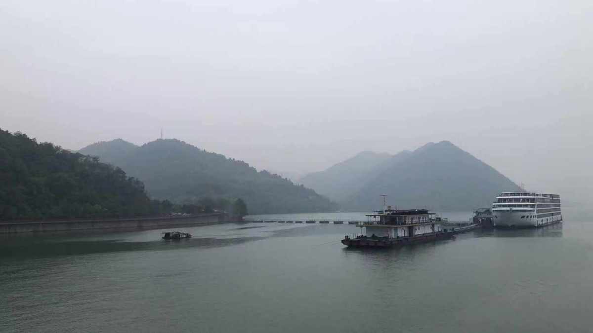 The sight along the Yangtze River