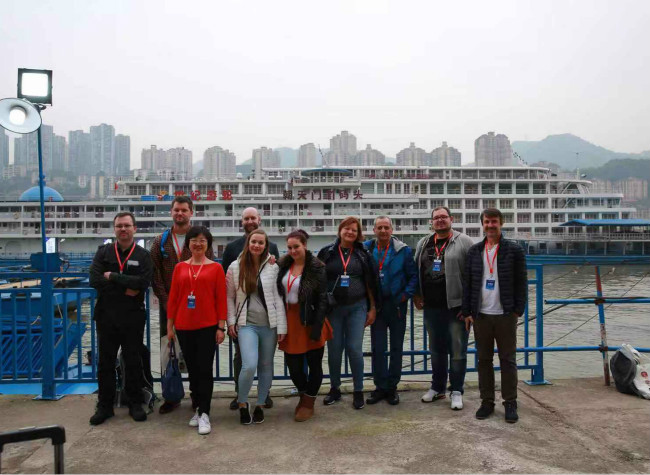 Global Travel Agents Set Out for Three Gorges Cruise Tour