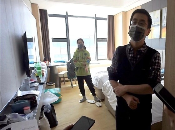 Mr. Cai and his family stayed in Shengming International Hotel, one of the two designated hotels for travelers from Hubei in Yubei District, Chongqing.