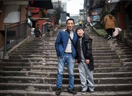 The Story behind Photos of a Porter and His Son