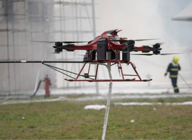 The First Fire Drill for High-Rise Fire Fighting Drones Was Held in Dazu, Chongqing