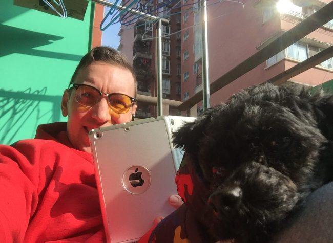 Feb. 12, The Negotiator (A Canadian's Diary Inside Chongqing During the COVID-19 Home Quarantine)