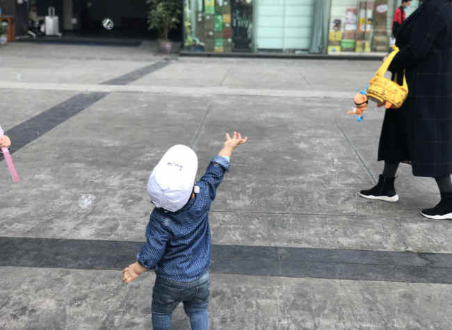 Mar. 19, My Apocalypse (A Canadian's Diary Inside Chongqing During the COVID-19 Home Quarantine)